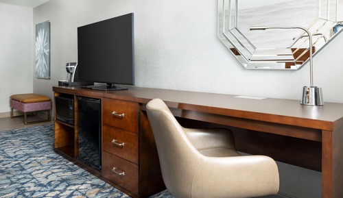 Suite, 1 King Bed, Non Smoking
