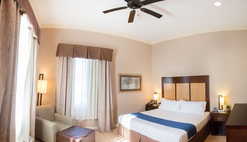 Standard Room, 1 King Bed (Customisable Technology)