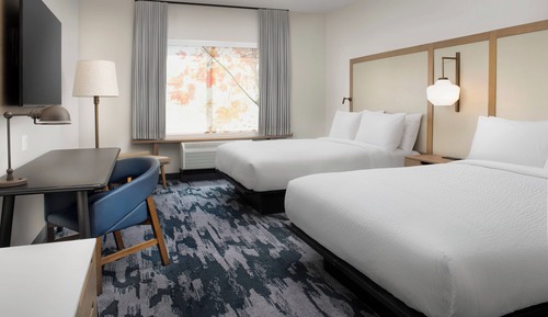 Room, 2 Queen Beds, Hearing Accessible (Accessible Bathtub)