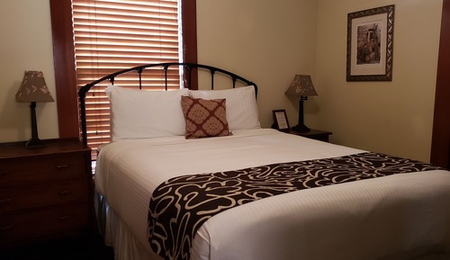 Standard Room, 1 Queen Bed, Non Smoking