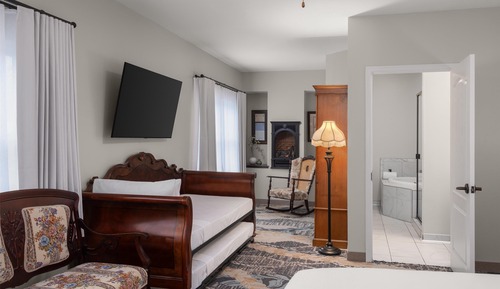 Deluxe Room, 1 King Bed