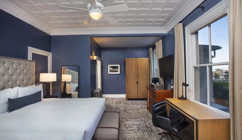 Standard Room, 1 King Bed (Historic)