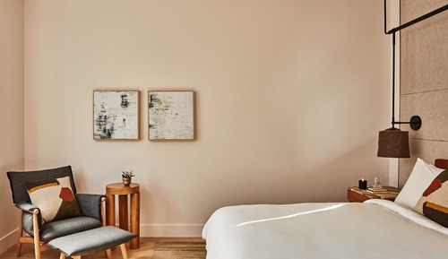 Suite, Multiple Beds, Hearing Accessible (King Estate, Roll-in Shower)