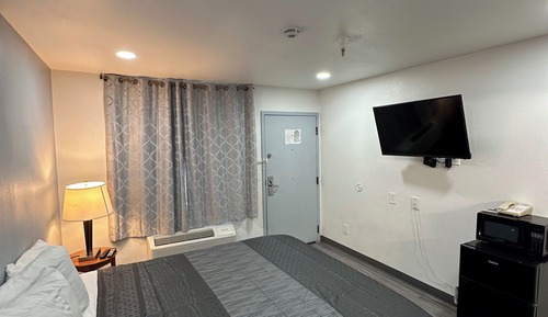 Room, 1 King Bed, Non Smoking