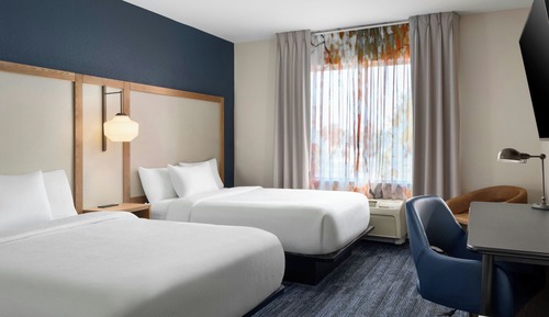 Room, 2 Queen Beds, Hearing Accessible (Roll-in Shower)