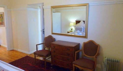 Classic Apartment, 2 Bedrooms, Partial Ocean View