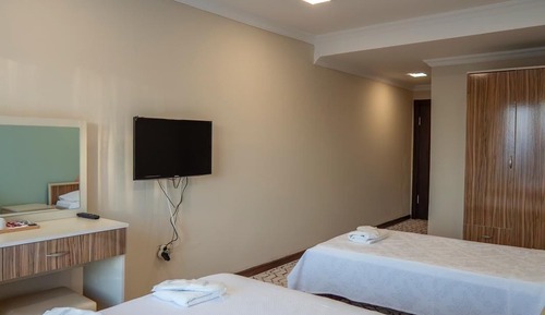 Comfort Room, Lake View