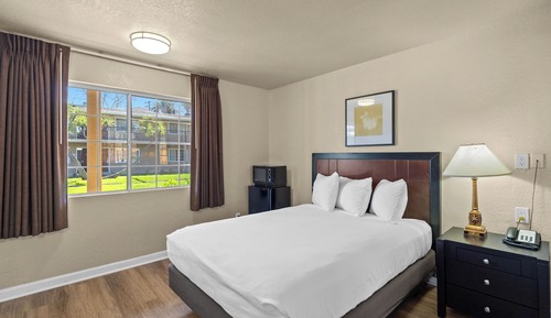 Room, 1 Queen Bed (ADA)