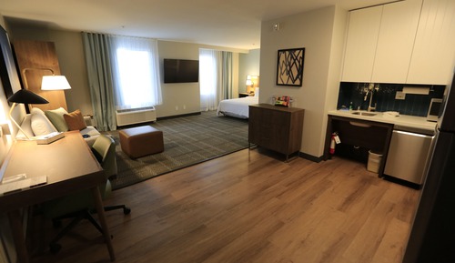 Studio Suite, 1 Queen Bed, Accessible, Kitchen (Communications)
