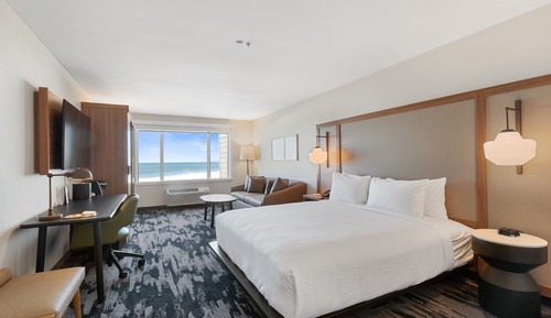 Suite, 1 King Bed with Sofa bed, Accessible Bathtub, Partial Ocean View