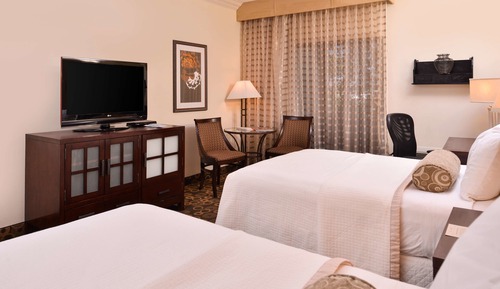 Deluxe Room, Multiple Beds, Non Smoking, Refrigerator