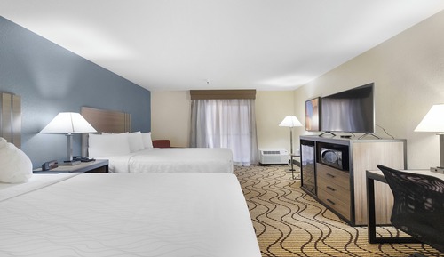 Standard Room, 2 Queen Beds, Non Smoking, Pool View