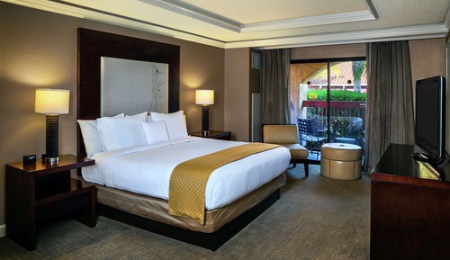 Room, 1 King Bed, Patio (Firepit)