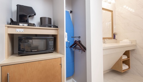 Deluxe Single Room, 1 King Bed, Accessible