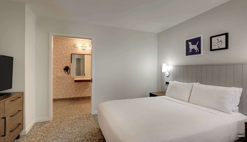 Suite, 2 Queen Beds, Accessible (Mobility/Hearing Shower Two Bedrooms)