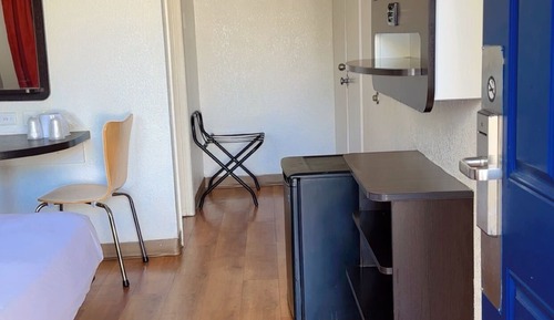 Deluxe Room, 2 Queen Beds, Non Smoking, Refrigerator & Microwave