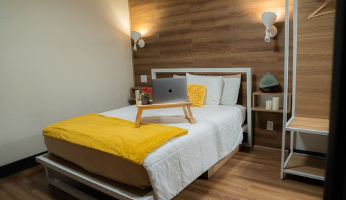 Deluxe Room, 1 Queen Bed, Patio