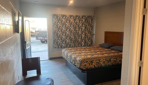 Single Room, 1 King Bed, Non Smoking