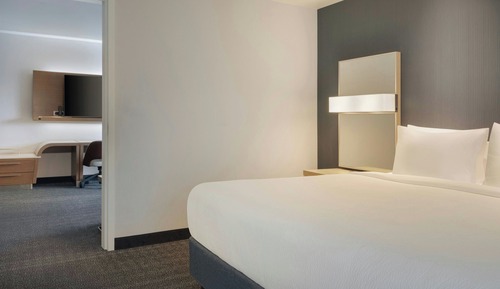 Suite, 1 Bedroom, Hearing Accessible, Balcony
