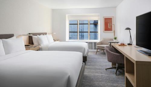 Guest room, 2 Queen, Courtyard view