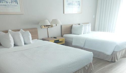 Two-Bedroom Queen Apartment - Non-Smoking