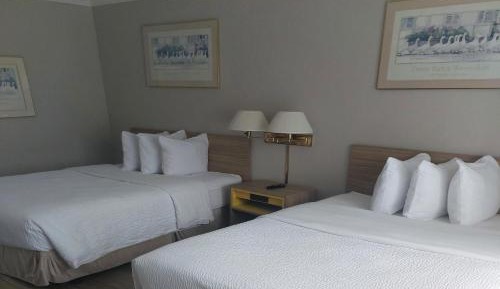 Queen Room with Two Queen Beds - Non-Smoking