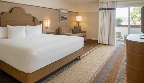 Junior Suite with Balcony