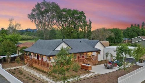 Three-Bedroom Vacation Home 
