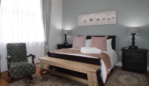 Luxury Queen Room