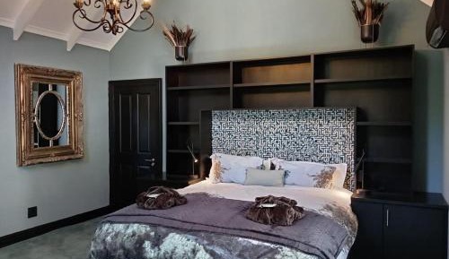 Premier King Room