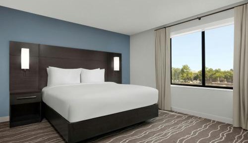 One-Bedroom King Suite with Sofa Bed and City View