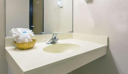 Queen Room - Mobility Access/Non-Smoking