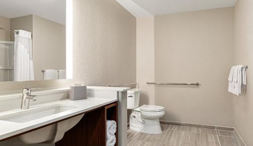 Standard King Room - Communications Accessible