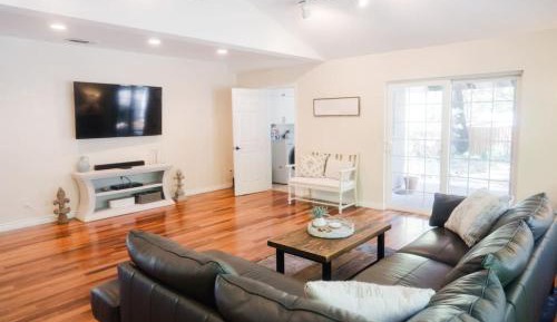 Three-Bedroom Vacation Home 