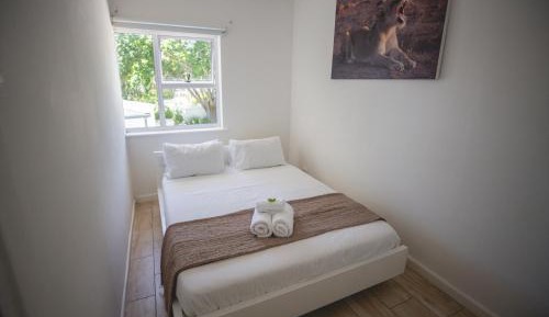 Basic Triple Room with Shared Bathroom