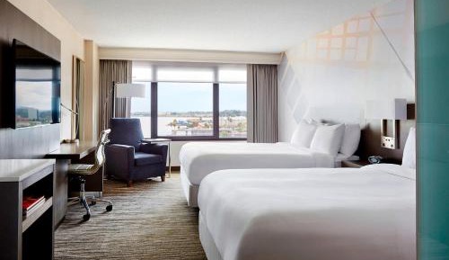 Guest room with Two Double Beds, Bay view