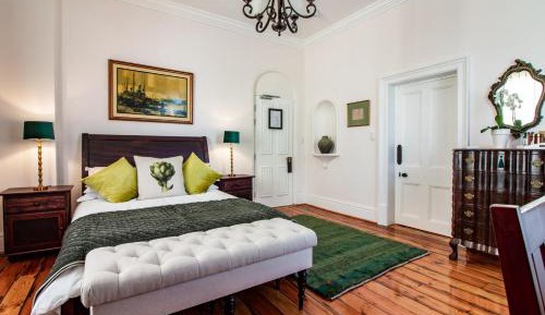 Deluxe Queen Room