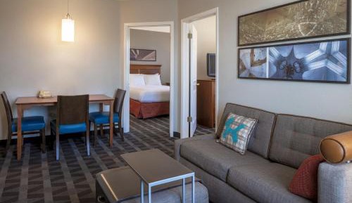 2 Bedroom Suite