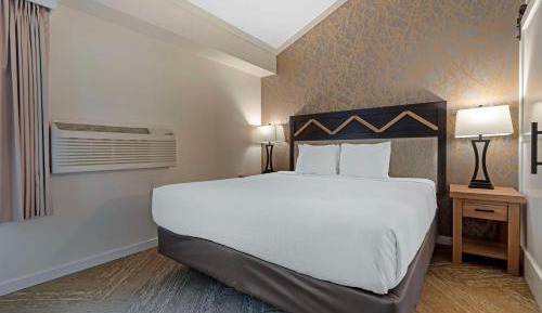 Two-Bedroom King Suite with Two King Beds and Sofa Bed - Non-Smoking