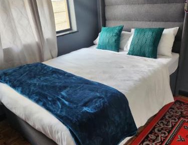 Double Room with Shared Bathroom