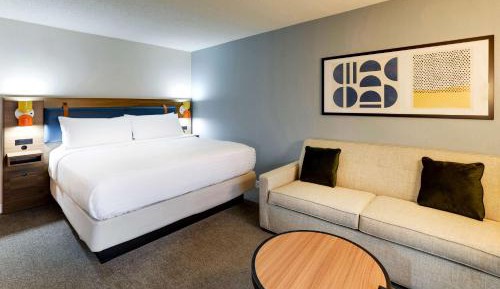 Water View Guestroom King