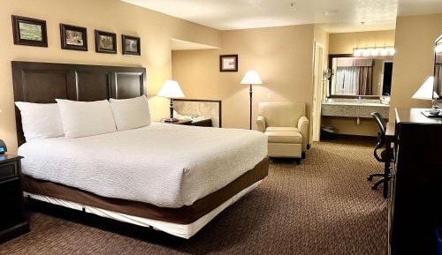 King Room with Spa Bath