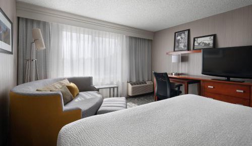 King Room with Sofa Bed
