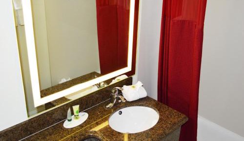 Standard Double Queen Room