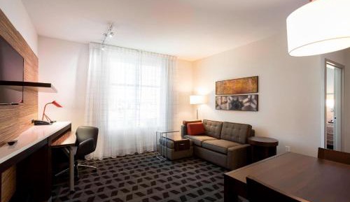 One-Bedroom Queen Suite with Sofa Bed and Roll-in Shower - Mobility and Hearing Accessible