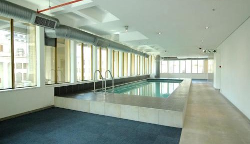 One-Bedroom Apartment with Balcony