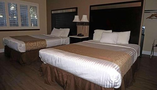 Double Room with Two Double Beds - Non-Smoking
