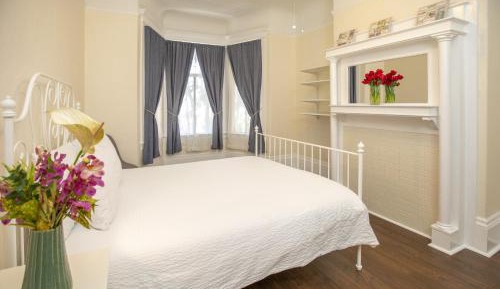 Queen Room with Shared Bathroom