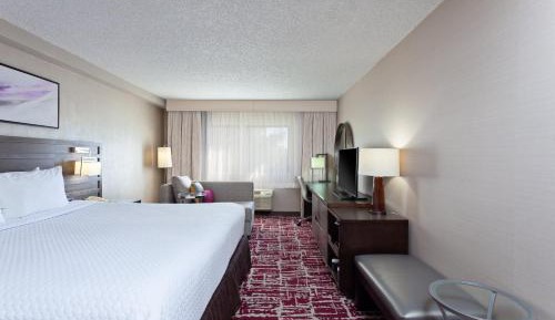 Standard King Room - Communications Accessible