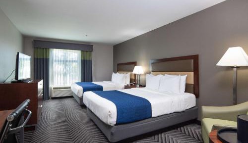 Queen Room with Two Queen Beds - Non-Smoking